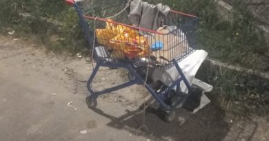 Blumenauense em situação de rua é encontrado morto em carrinho de supermercado em Itajaí